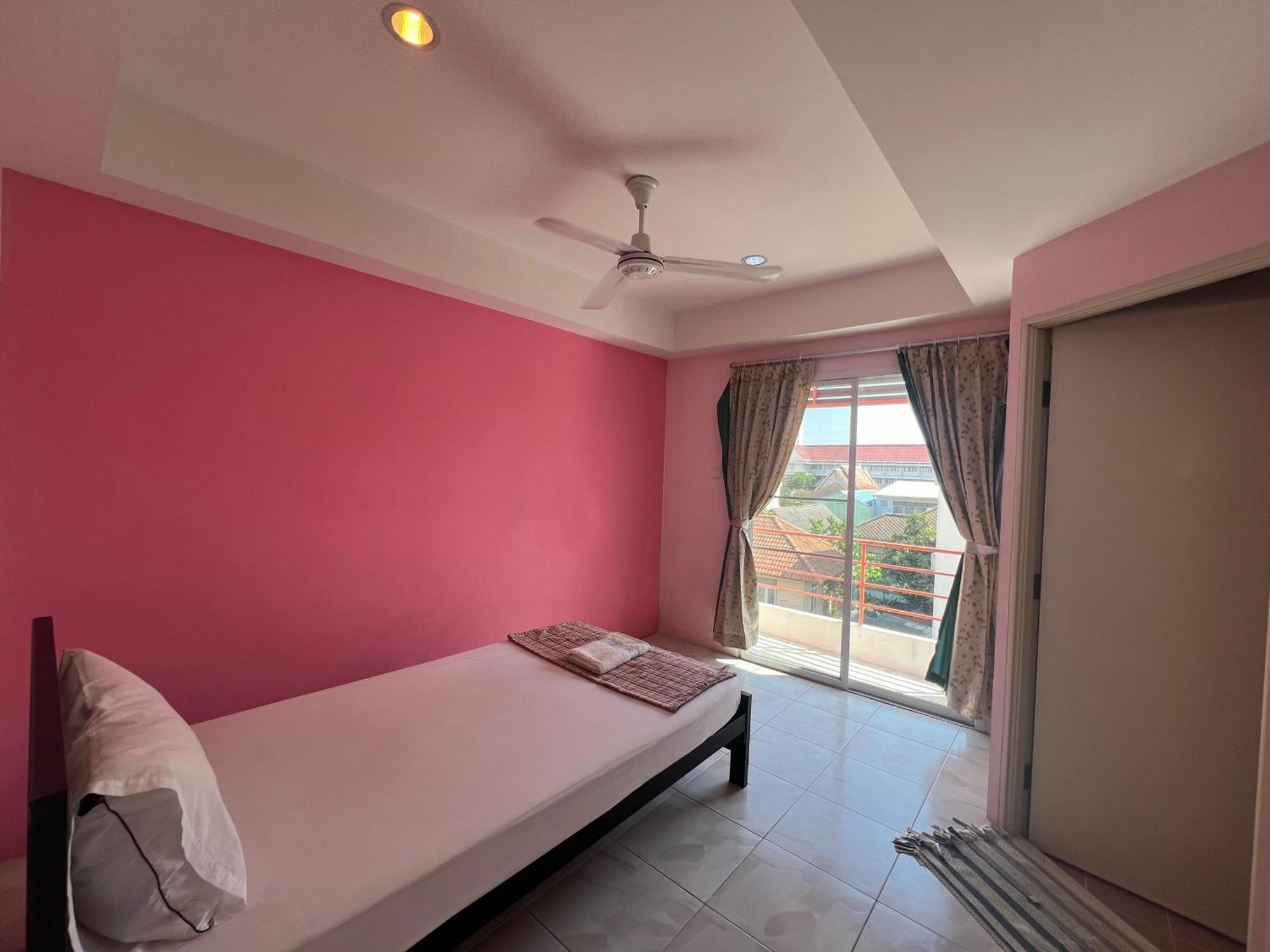 Отель Bonita House Бангкок Экстерьер фото