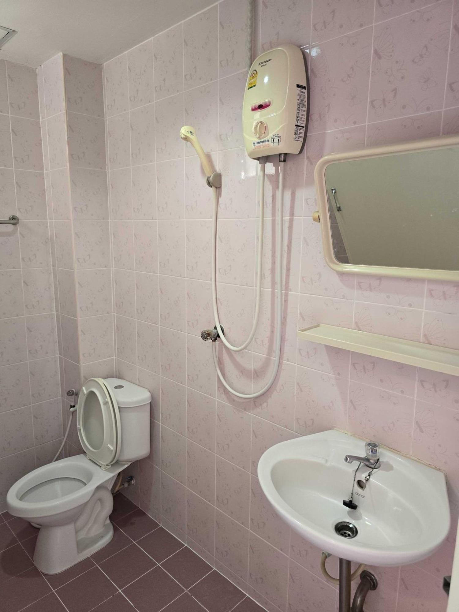 Отель Bonita House Бангкок Экстерьер фото